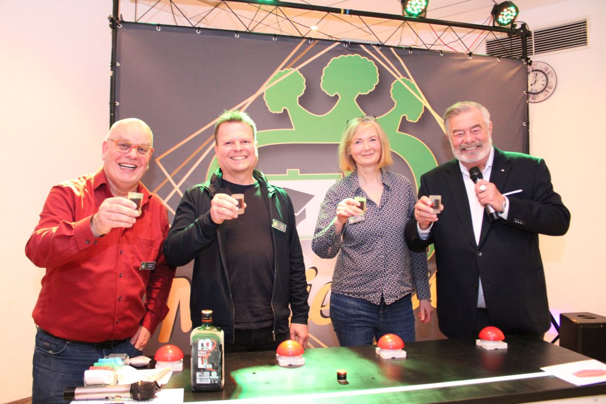 Harry wijnvoord, Jürgen Grobnbin, Dr. Jörn Krieger und Silke Dahlenburg 